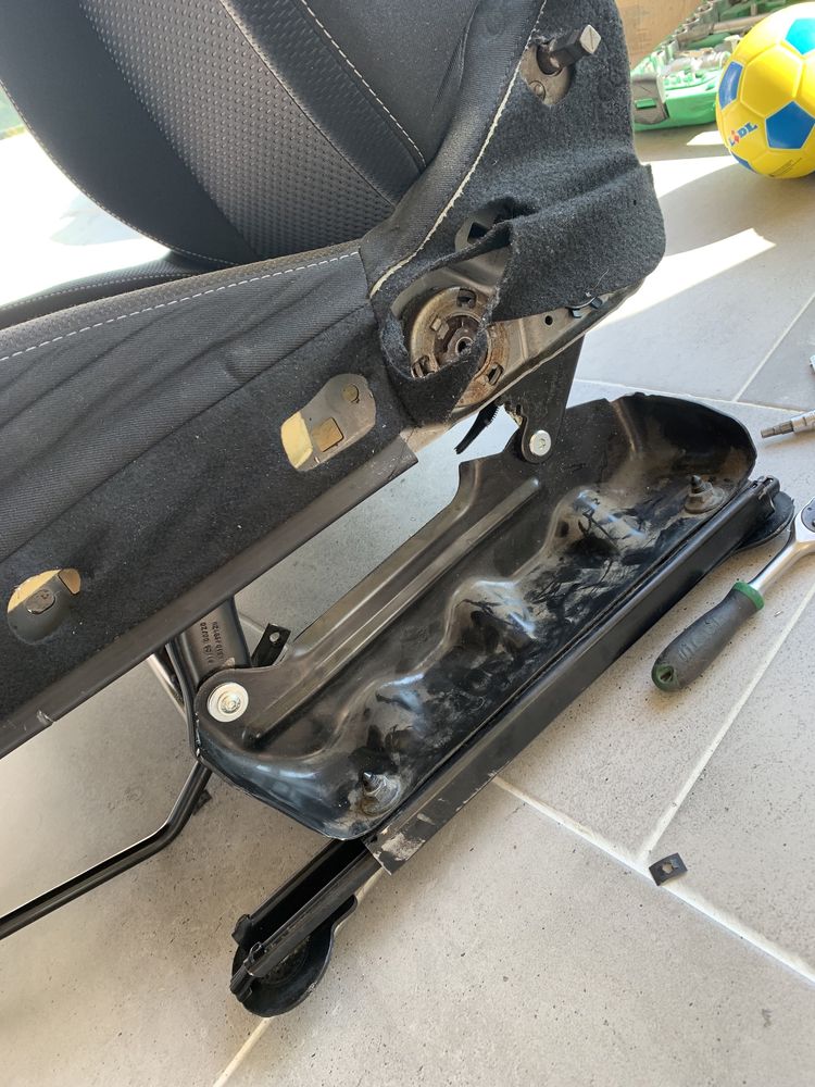 Repar/Reparatii scaune auto Dacia Duster/Logan