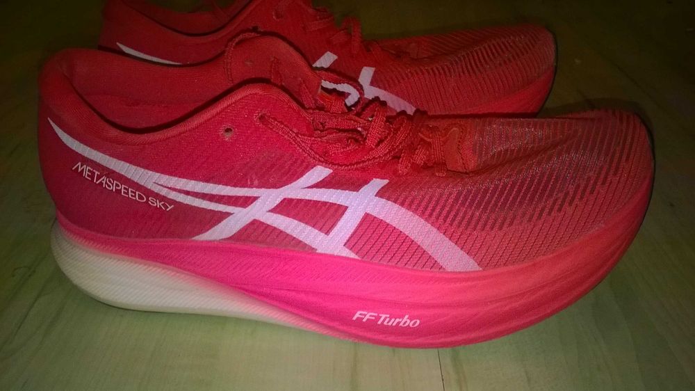 Asics Metaspeed Sky+ номер 44