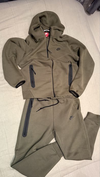 Nike tech fleece размер Л,долнище М.