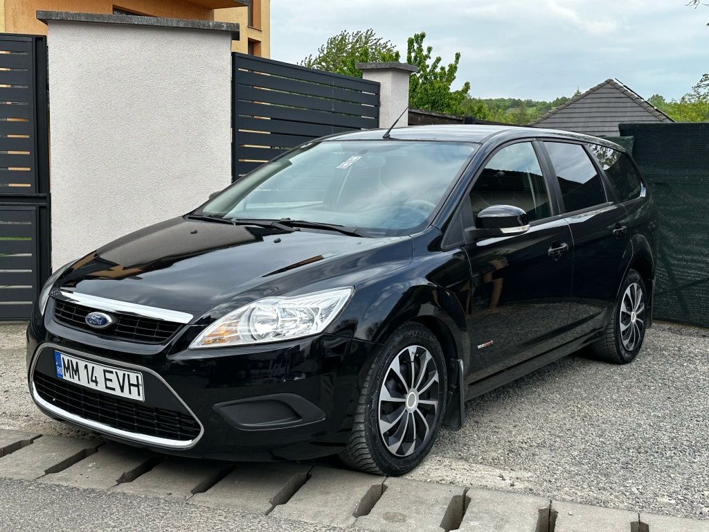 Vând Ford Focus II Facelift Motor 2.0 TDCi an 2010 cutie de viteze aut