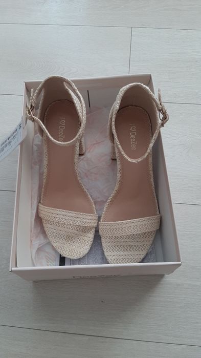 Sandale dama nude, marimea 36, noi cu eticheta