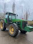Трактор John Deere 8300