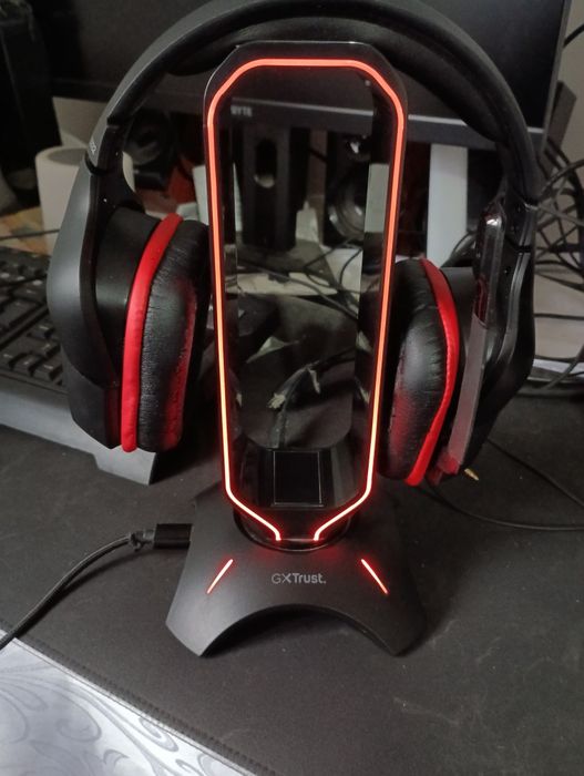 Suport rgb pentru căști gx trust