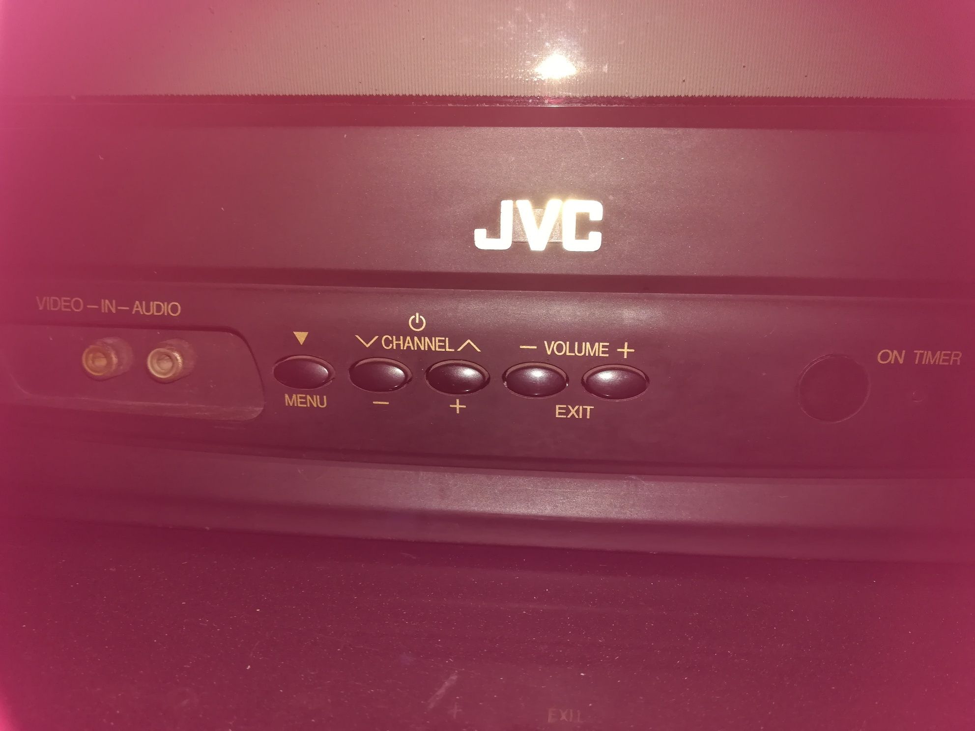 Телевизор JVC цветен