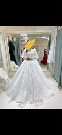 Продам свадебное платье 100000