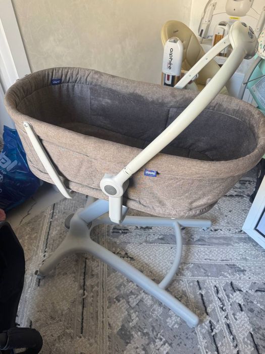 Chicco-люлька,кроватка,стул.