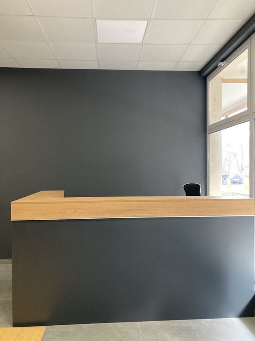 Рецепция/Front desk/Голямо бюро