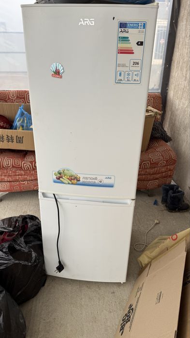 Продам холодильник
