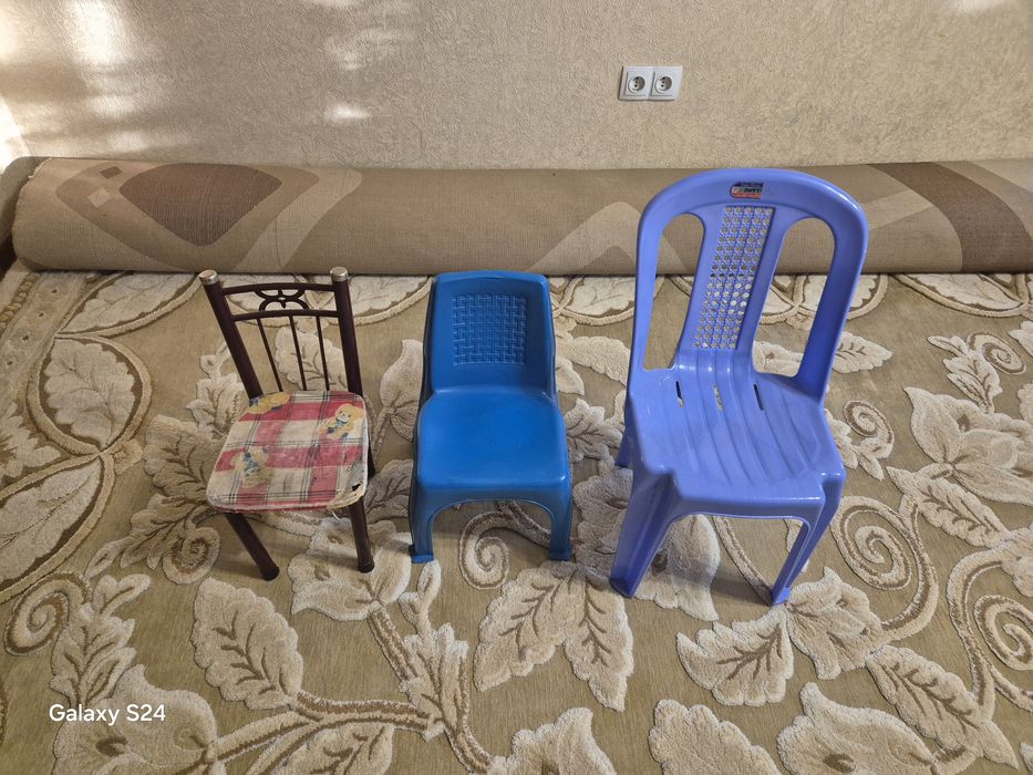 Стульчики детские, машинка, горшок