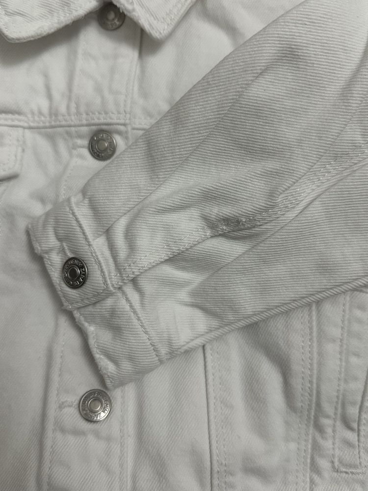 Джинсовая классная куртка для девочки от Зара оригинал