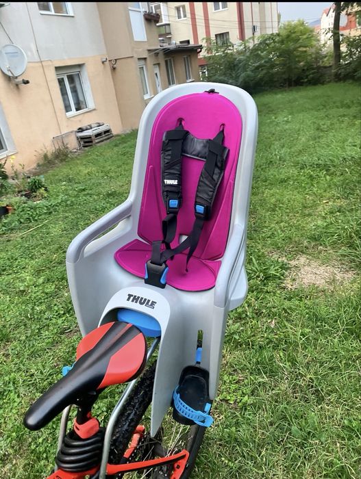 Se vinde  scaun bicicleta Thule Ridealong