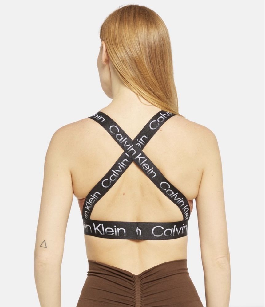Данско бюстие на Calvin Klein