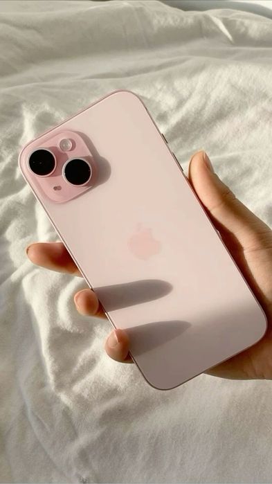 iPhone 15 128 ГБ как новый  (розовый)