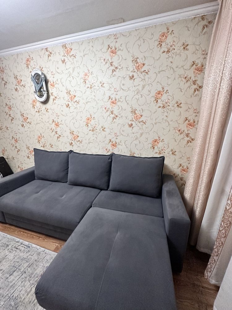Продам диван, состояние нового