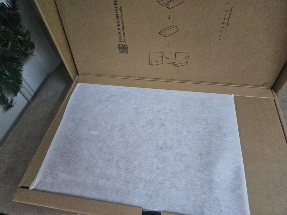 Laptop ASUS Vivobook – i7 Gen 13