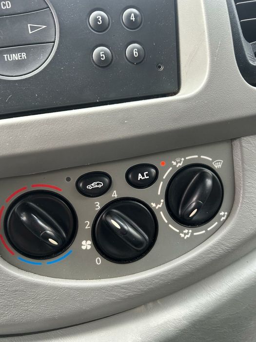 Duba Opel vivaro