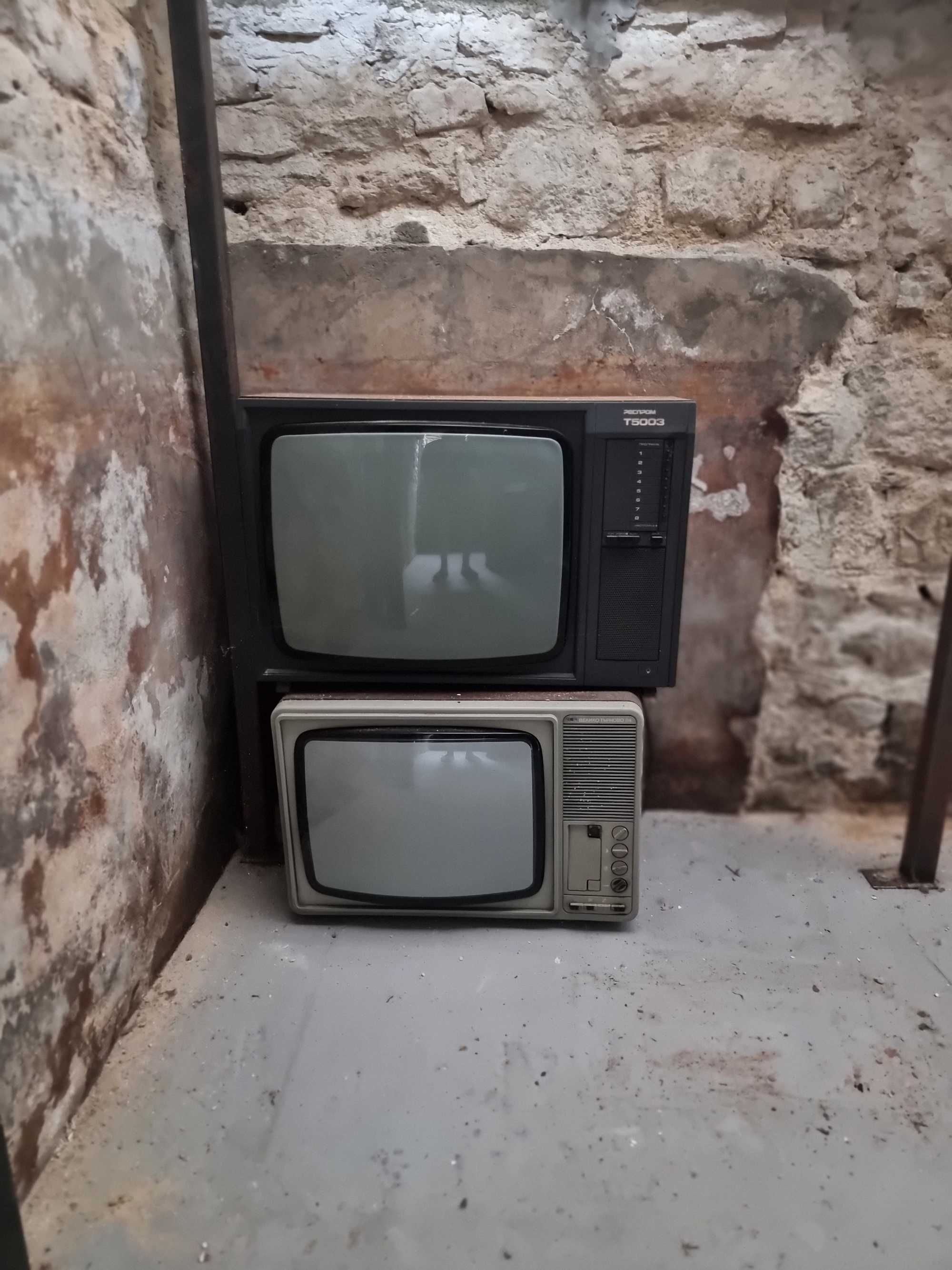 Телевизори за декорация - 2 броя