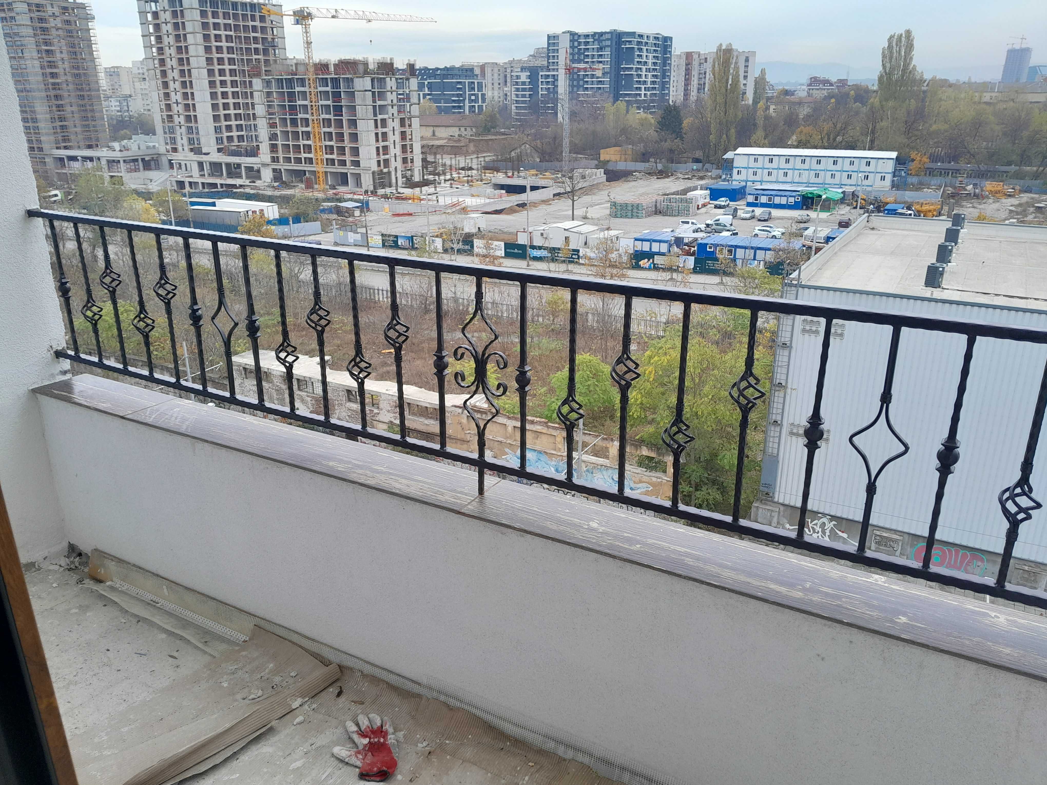 Парапети за стълбища и тераси от ковано желязо