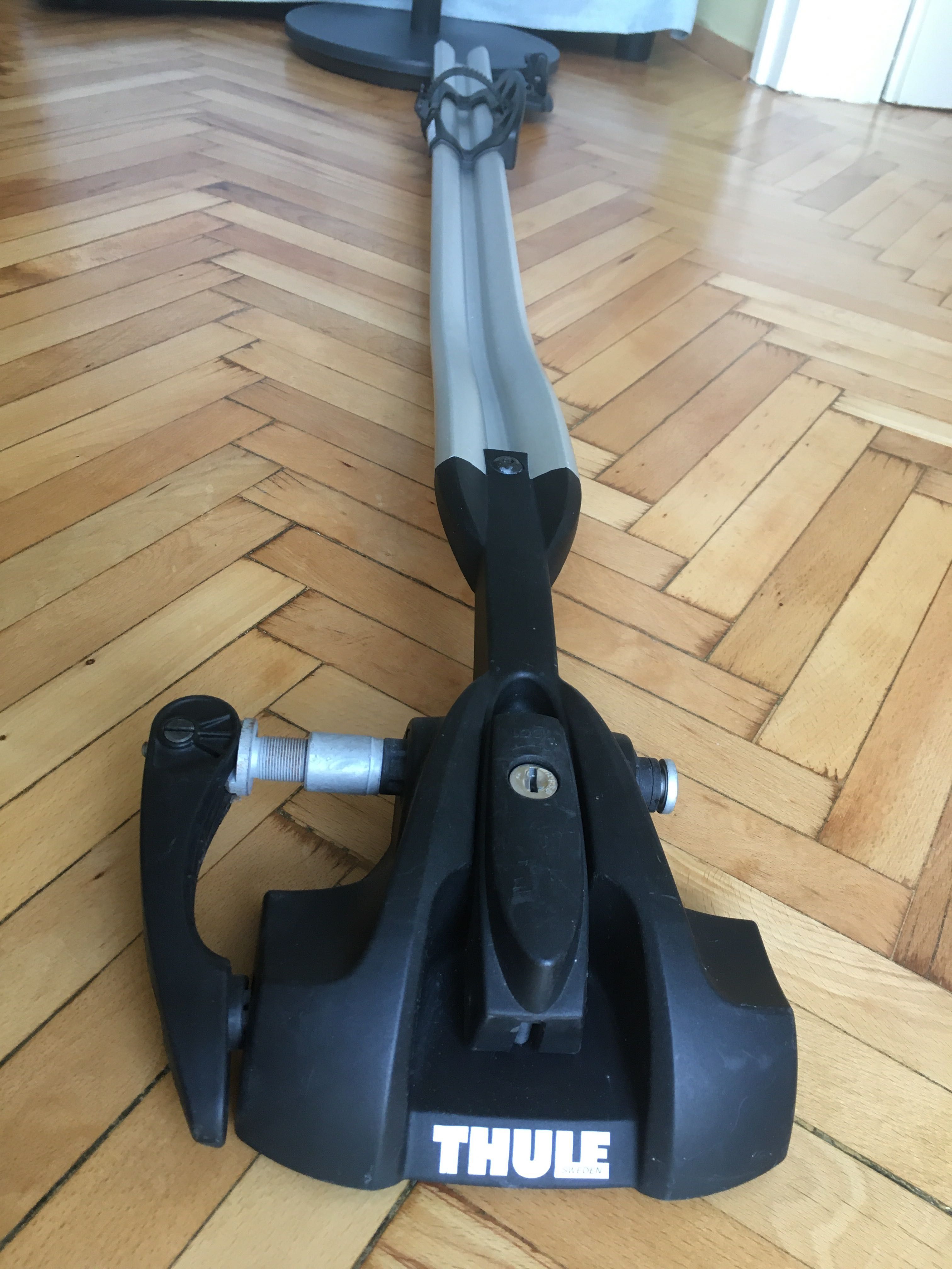 Thule 561 Outride - багажник за колело - захват за вилката шосе гравел