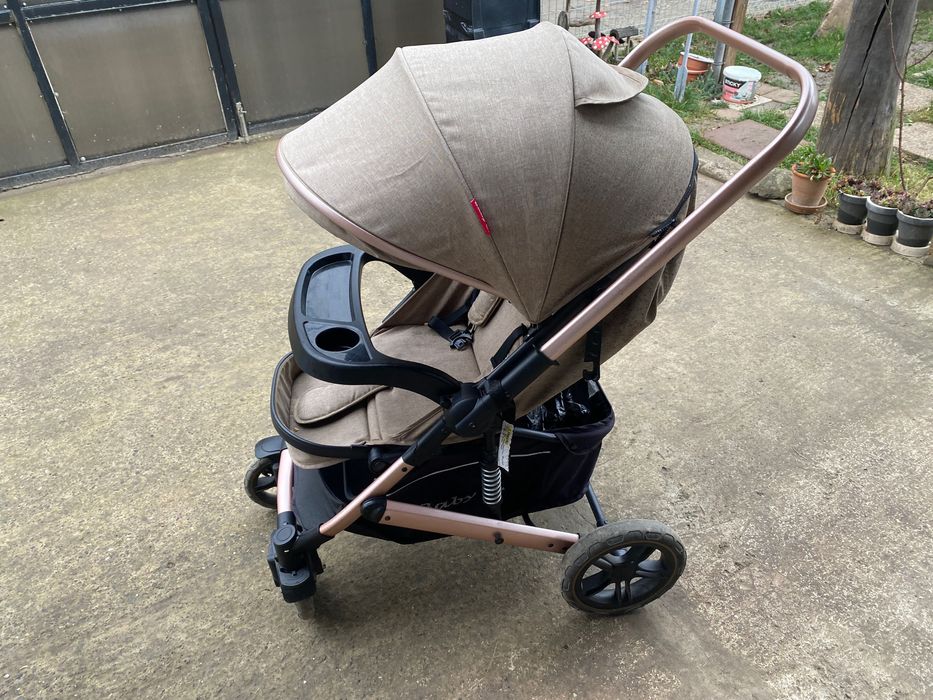 Căruț bebeluși maro