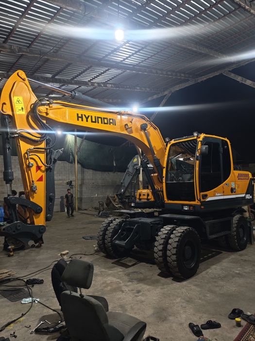 Hyundai Robex 140-w