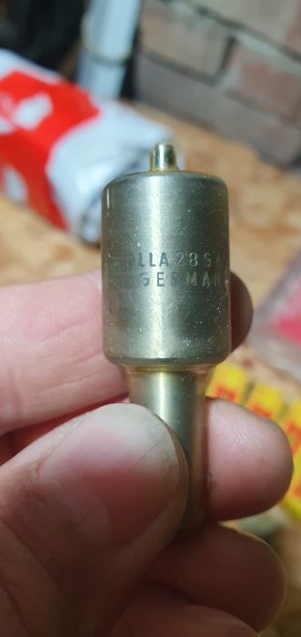 Разпръсквачи за камиони Мерцедес и ФиатBOSCH DELA  28 S 414