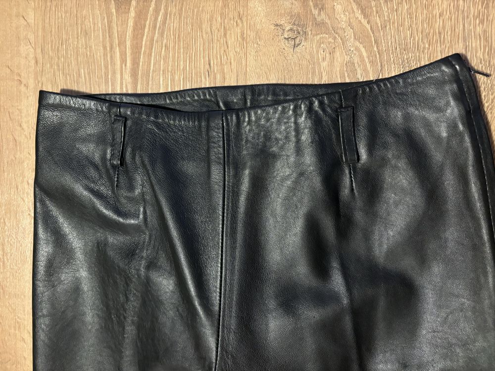 Pantaloni piele naturala negri masura 42