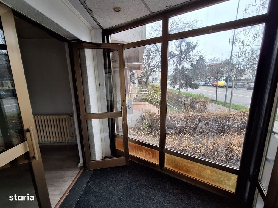 Spatiu comercial 75mp parter,9 Mai