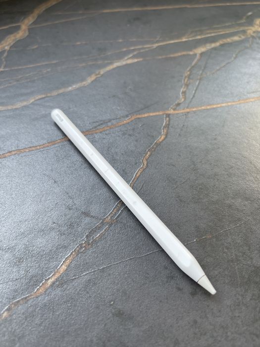 iPad Pro 12.9 (2021) + Apple Pencil + Case