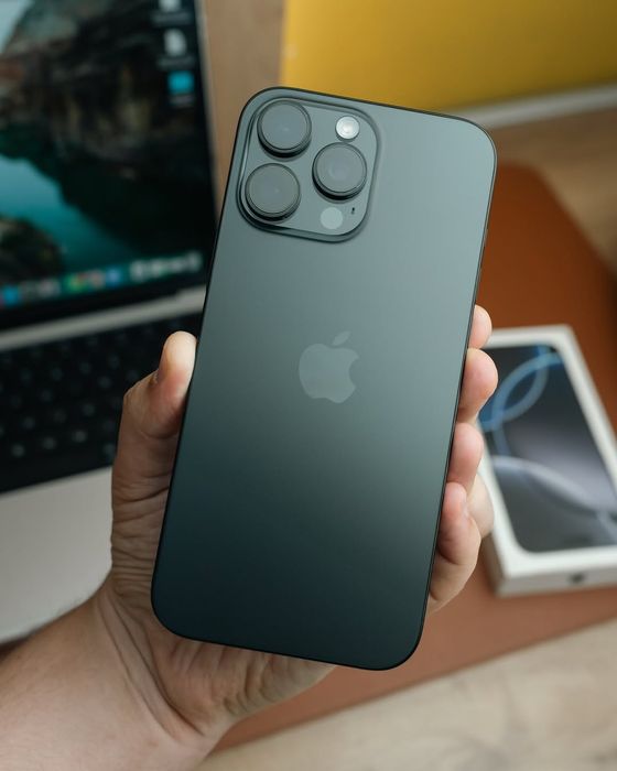 iPhone 16 Pro Max 256gb Black Titanium