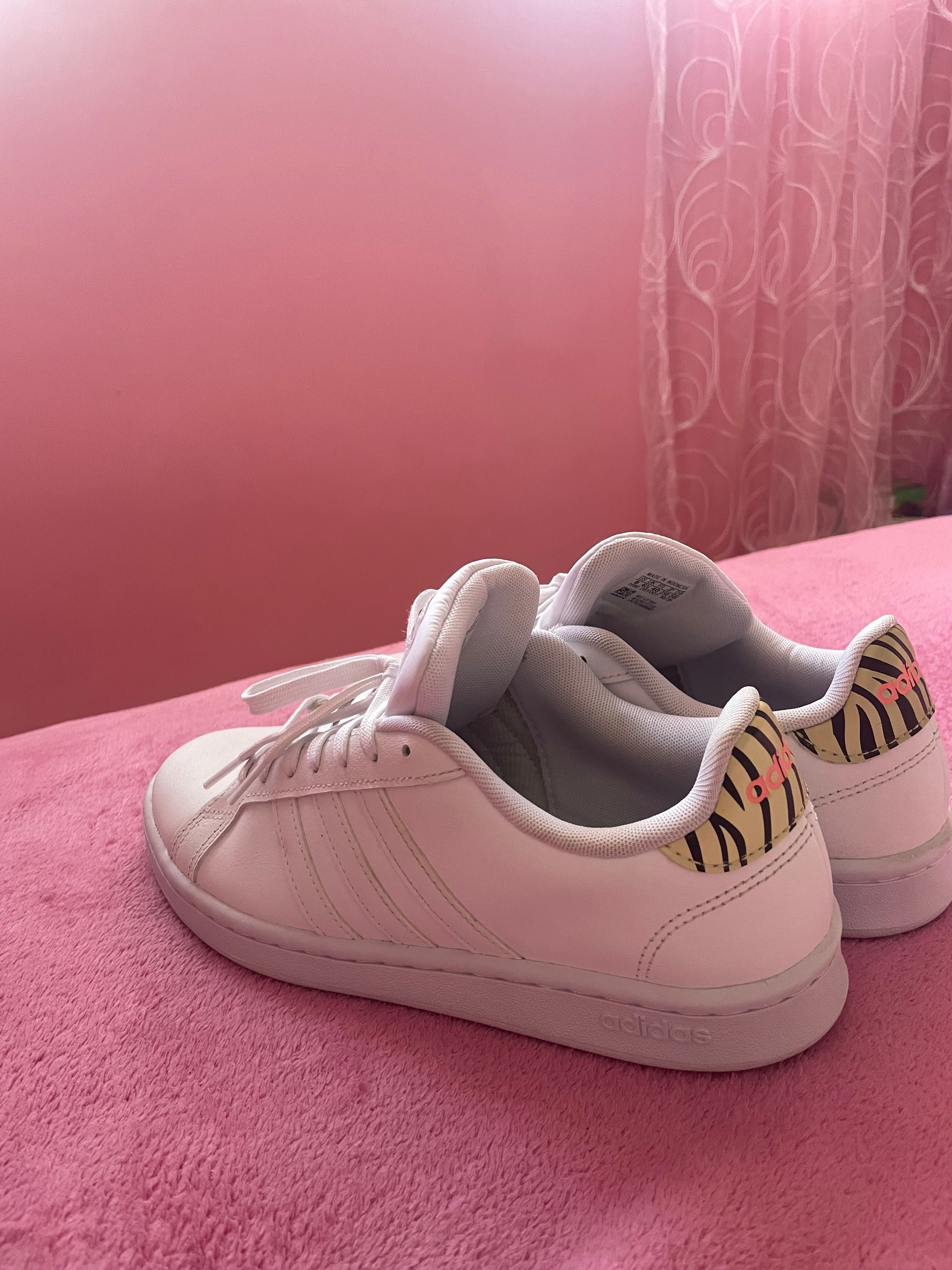 Оригинални обувки Adidas