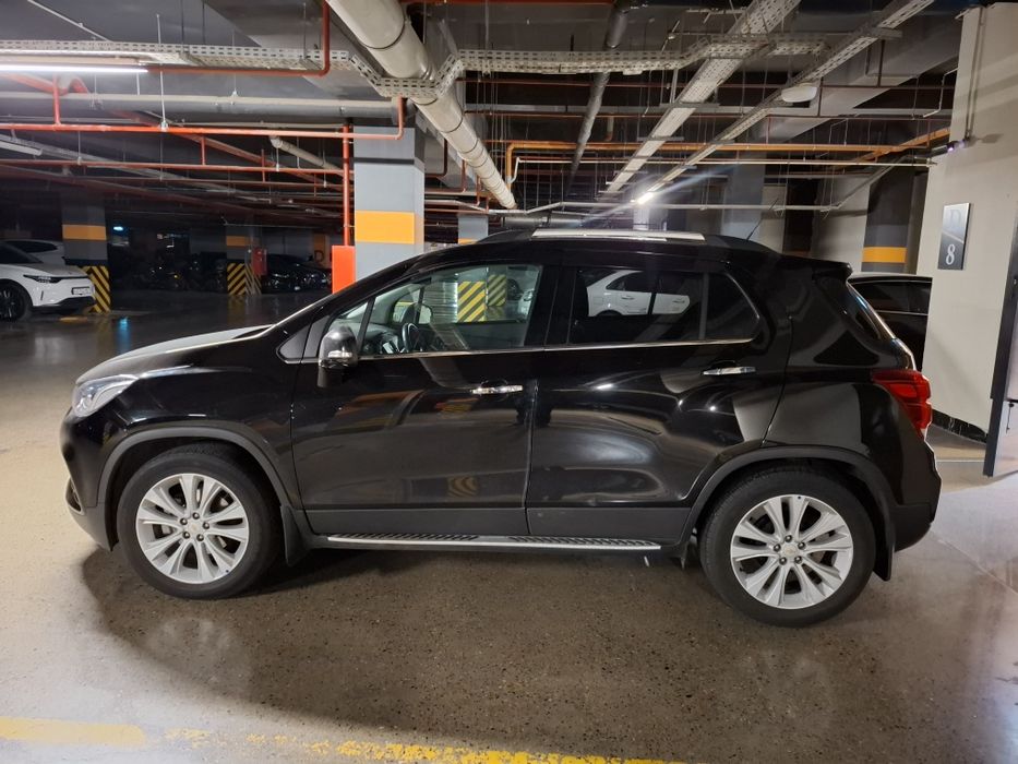 Tracker 1 46.000km qora