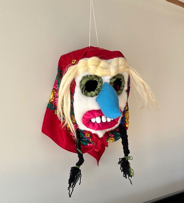 Mască de anul nou/Masca babuta de anul nou