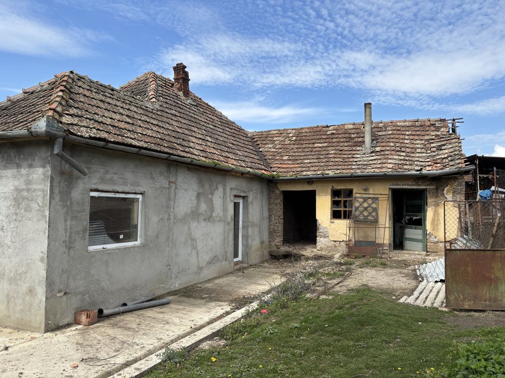Casă de vânzare