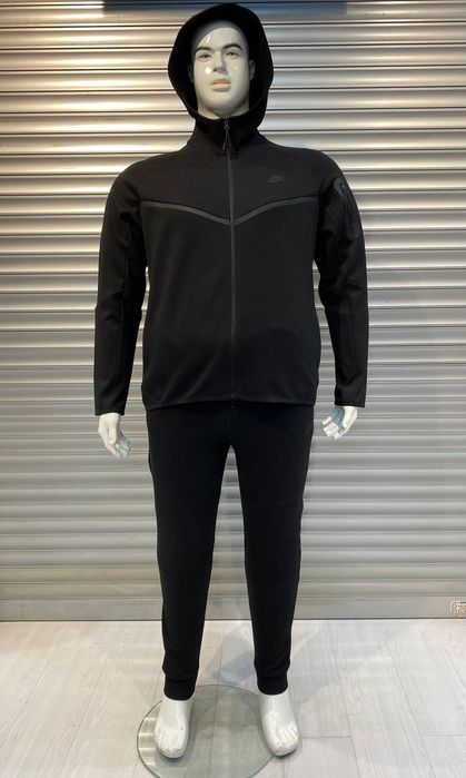 Нова колекция мъжки екипи Nike Tech Fleece