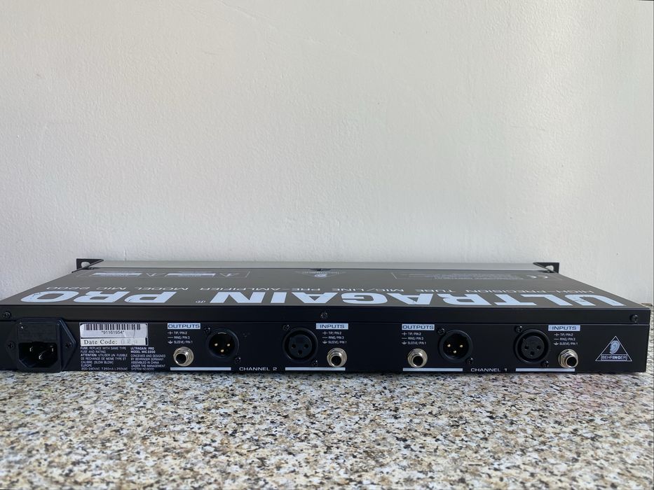Behringer mic2200 Ultragain