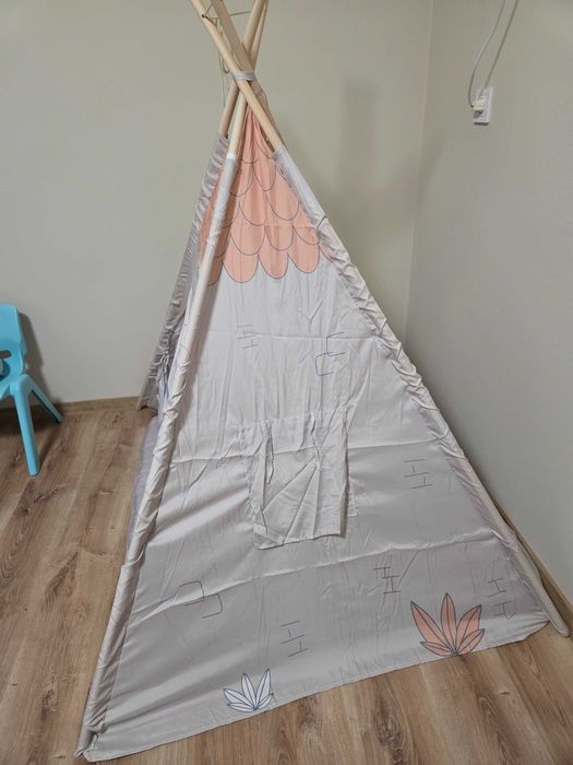 Нова дървена палатка за игра с мека подложка KikkaBoo - Beige House