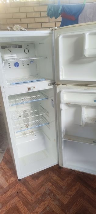 Xolodilnik LG zor sastayani