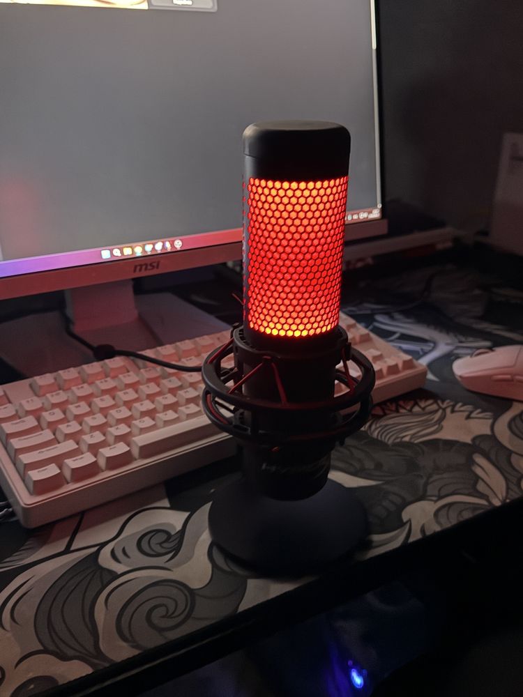 Hyperx Quadcast микрофон