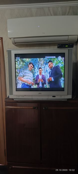 Продам телевизор JVC б/у