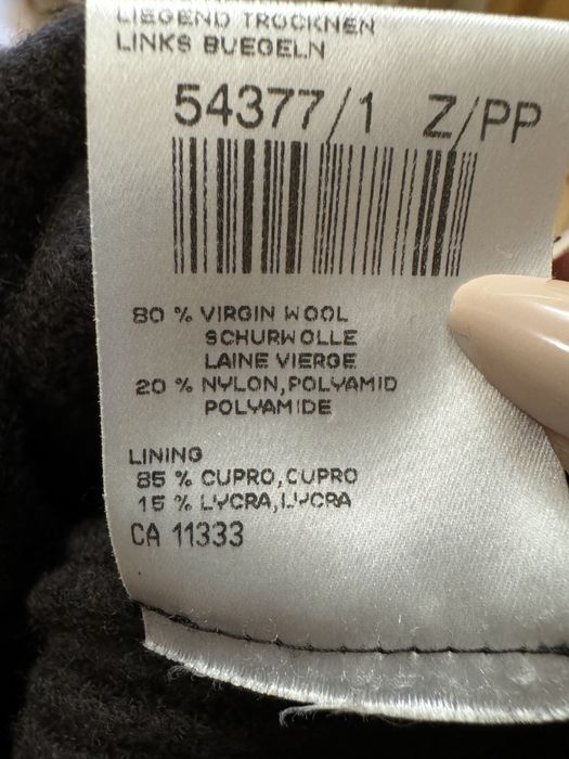 Pardesiu gros lână virgină 80% Marc Cain, size nr 3.