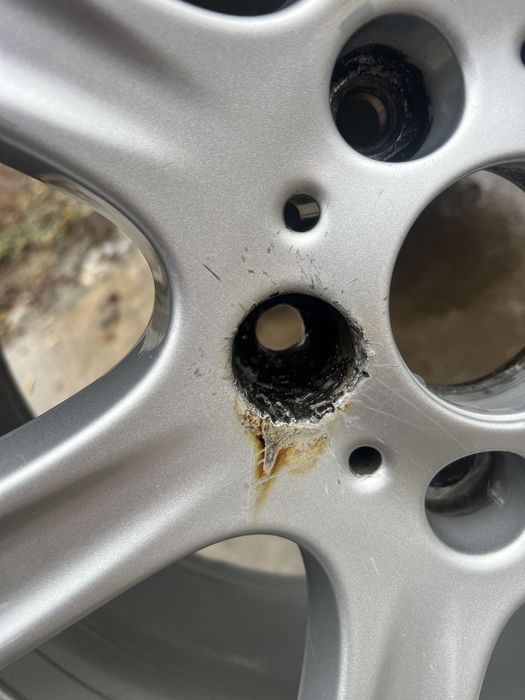 Jante aliaj + cauciucuri pireli 225/55 R17 97H M+S