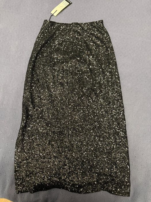 Чёрная юбка с пайетками