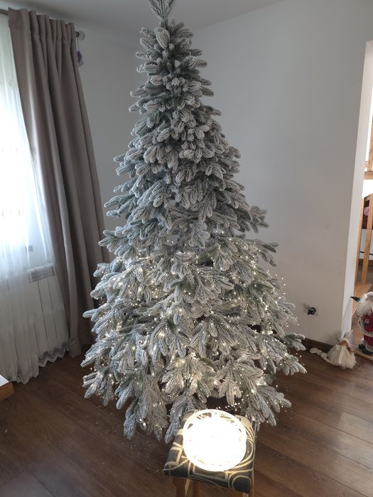 Brad artificial 3d cu efect de zapada