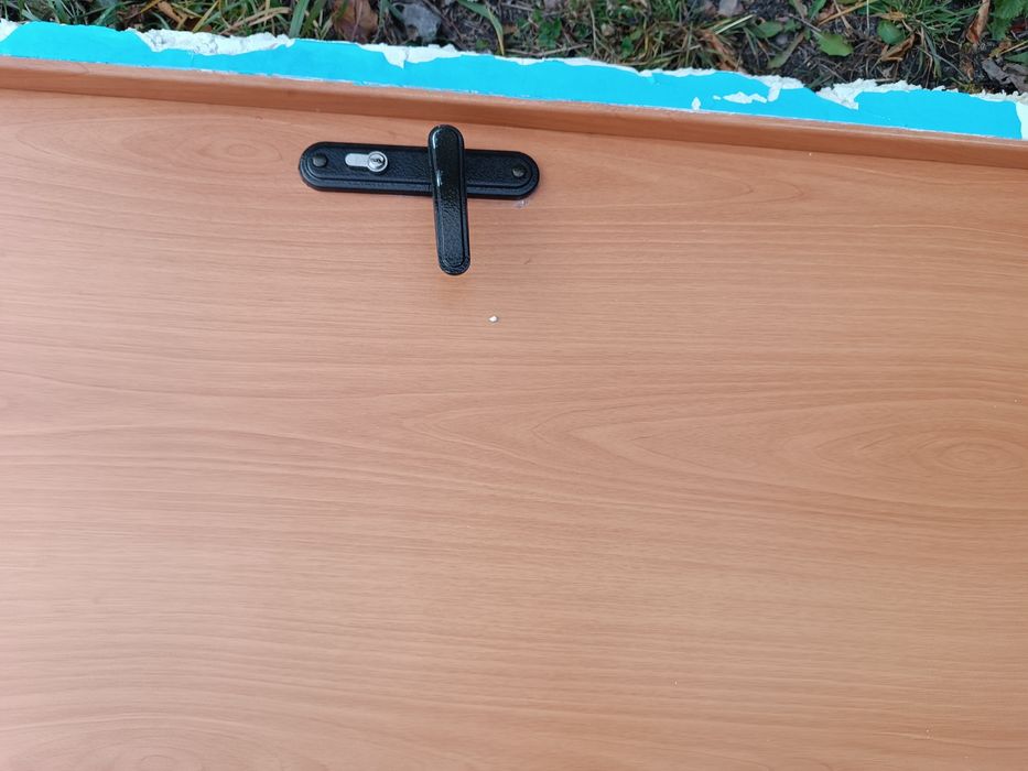 Продам деревянные двери, входная и межкомнатная