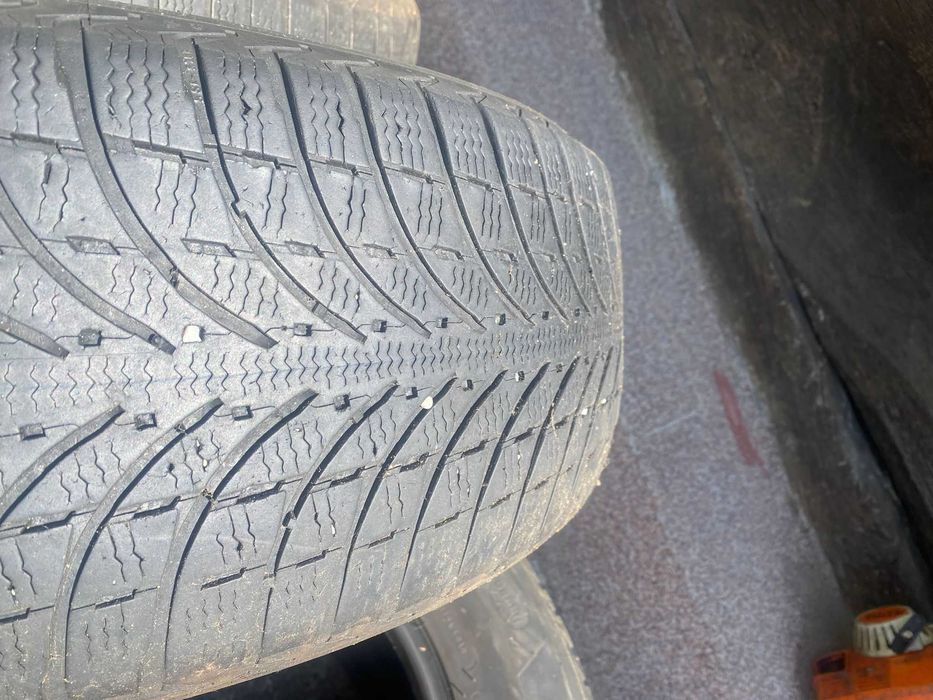 Anvelope 215 70 16 michelin latitude alpin