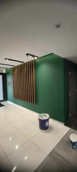 Execut lucrări de finisaje interior