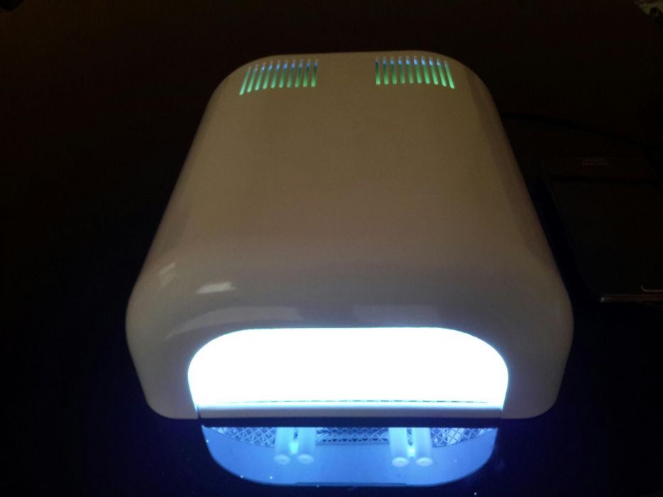 UV лампа за гел професионална