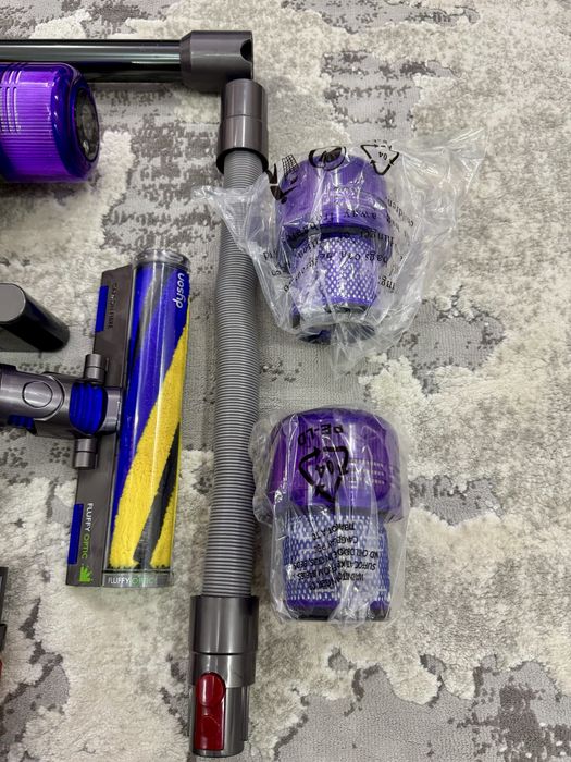Aspirator vertical Dyson V15 absolut detect