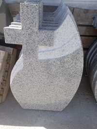 Vand monument de granit ,super oferta, ieftin